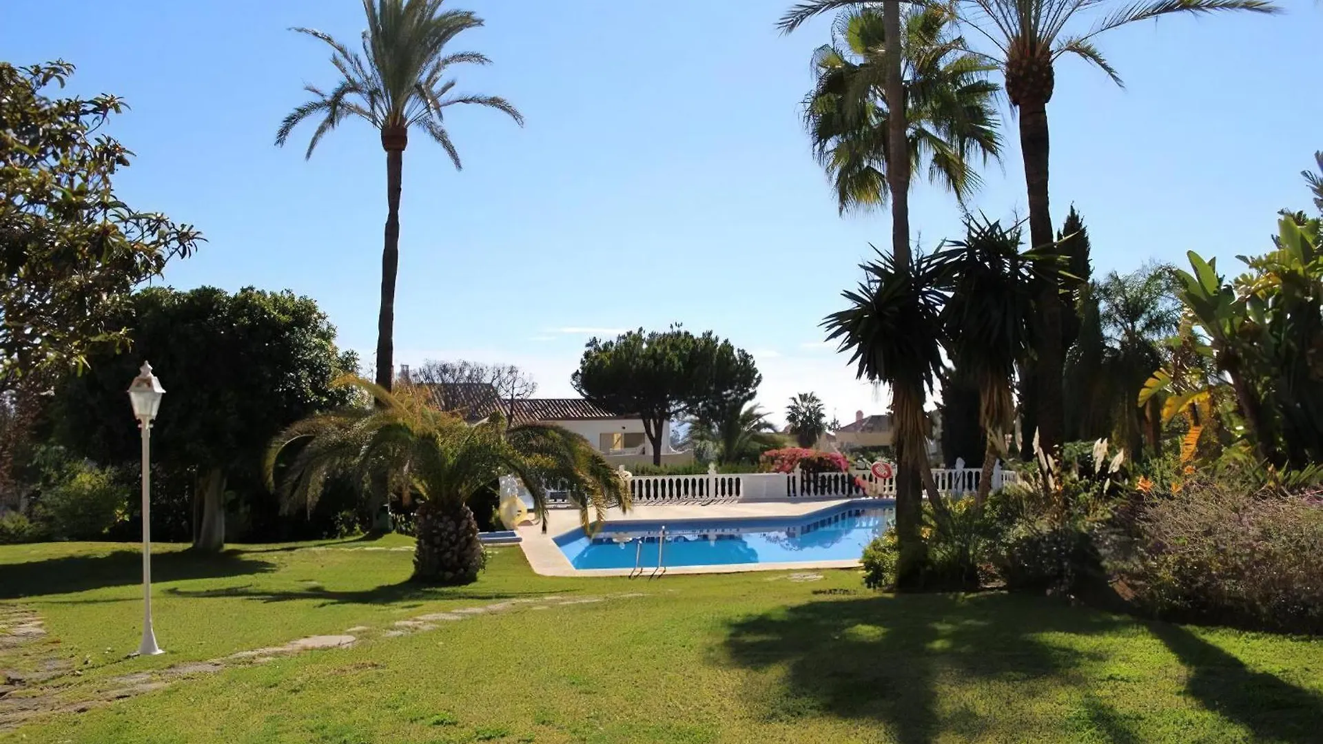 Studio Fuer 4 Personenund 1 Kind In Andalusien Estepona 0*,  Spanje