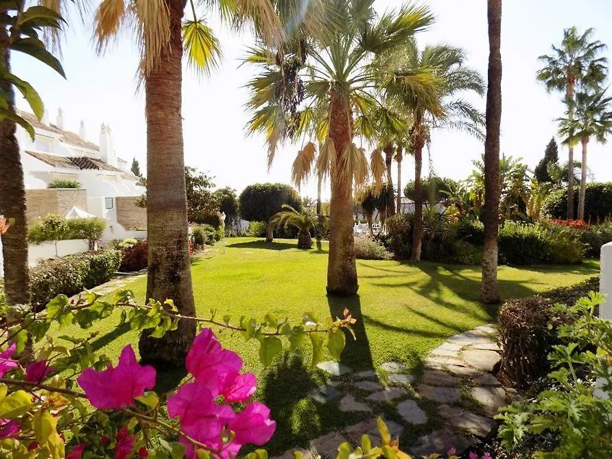 Apartment Studio Fuer 4 Personenund 1 Kind In Andalusien Estepona Spain