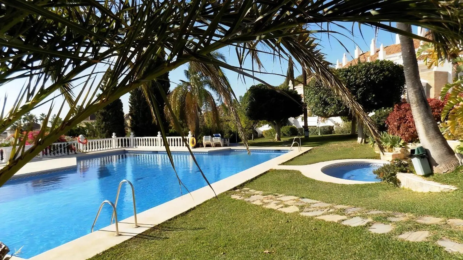 Apartment Studio Fuer 4 Personenund 1 Kind In Andalusien Estepona