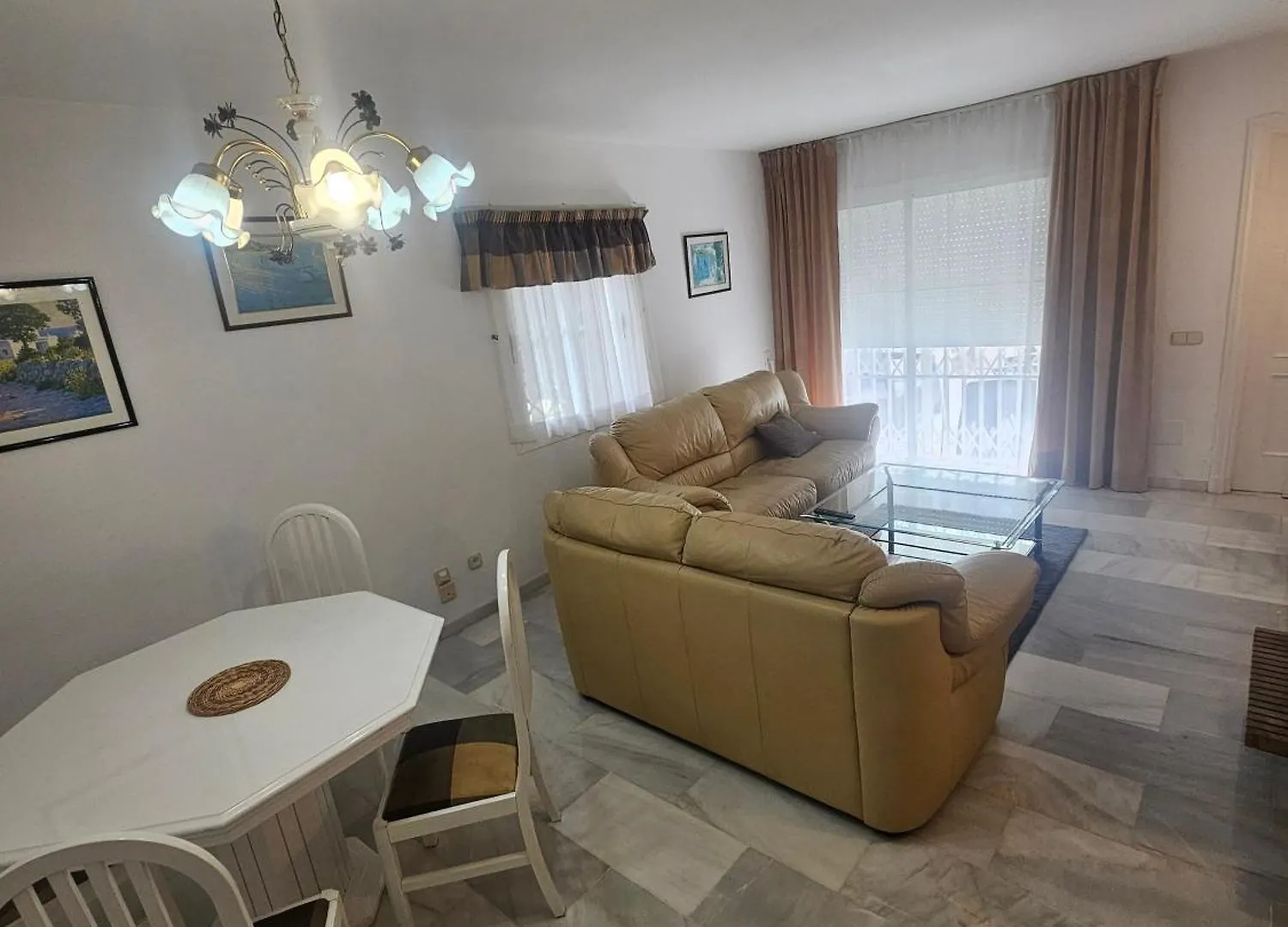 Apartment Studio Fuer 4 Personenund 1 Kind In Andalusien Estepona