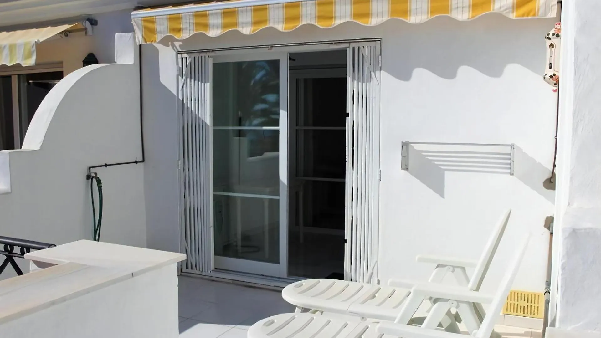 Studio Fuer 4 Personenund 1 Kind In Andalusien Estepona